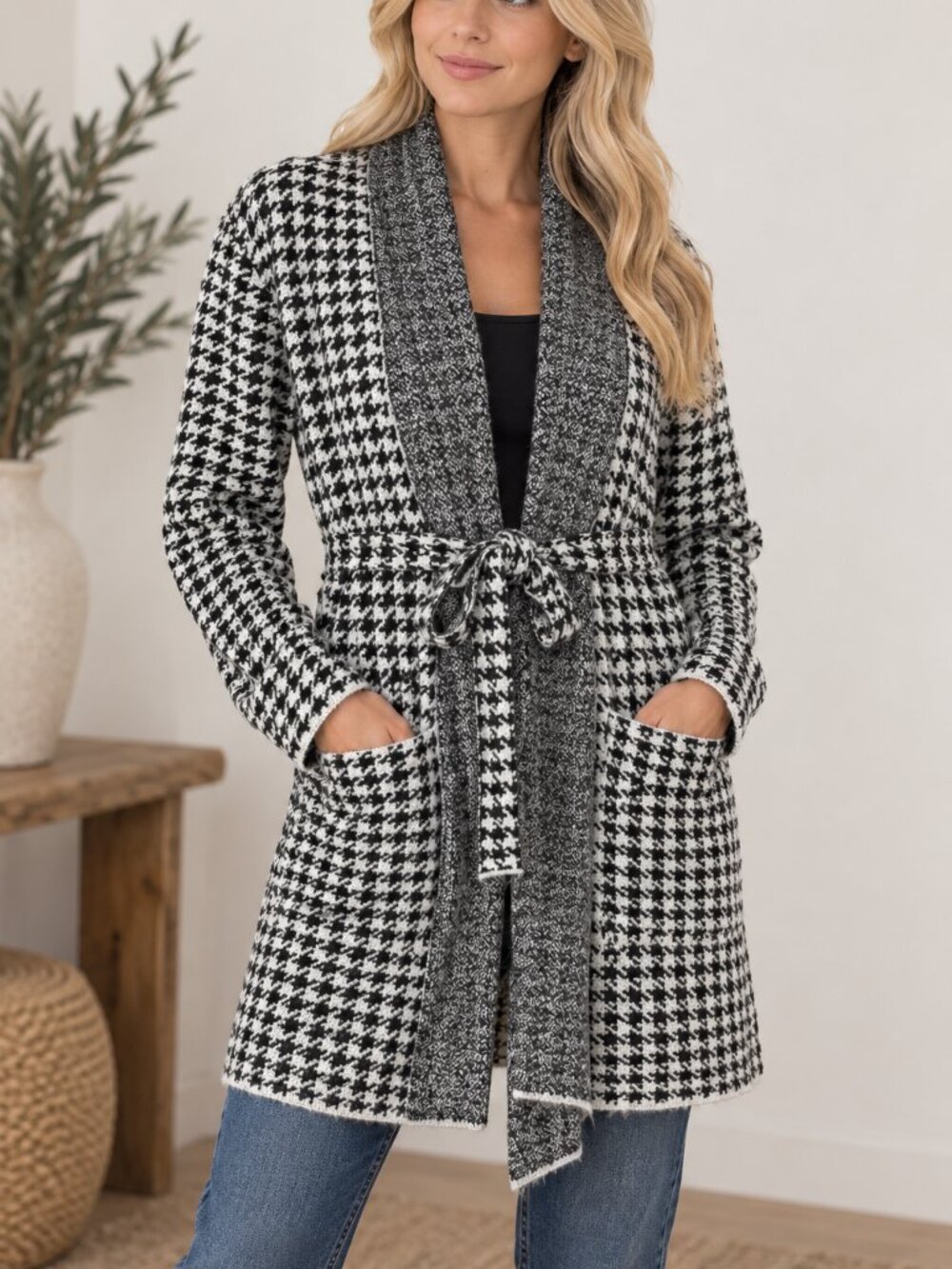 242. Houndstooth Shawl Cardigan S/ Tie